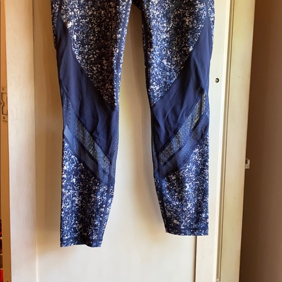 Athleta workout leggings - Picture 2 of 5